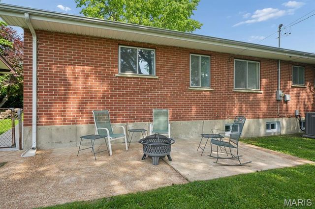 310 Paul Avenue, Florissant, MO 63031