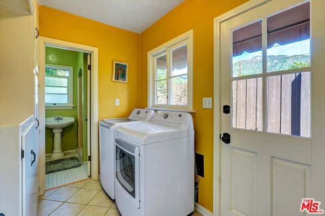 1453 Thompson Avenue, Glendale, CA 91201