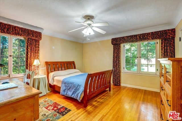 1453 Thompson Avenue, Glendale, CA 91201