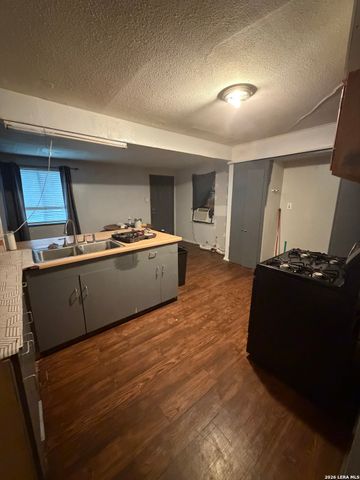 538 Como St, San Antonio, TX 78220