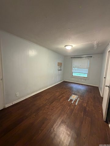 538 Como St, San Antonio, TX 78220