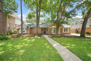 5135 Loch Lomond Drive, Houston, TX 77096