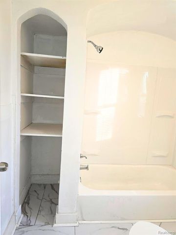 15757 Stansbury Street, Detroit, MI 48227