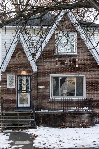 15757 Stansbury Street, Detroit, MI 48227