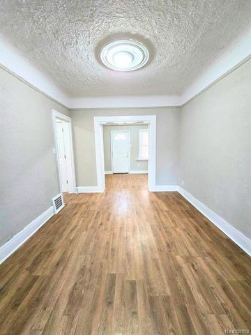 15757 Stansbury Street, Detroit, MI 48227