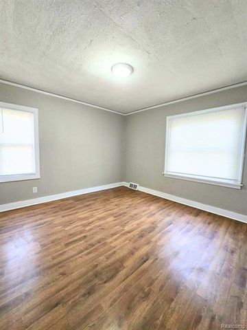 15757 Stansbury Street, Detroit, MI 48227