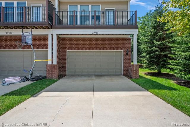 27928 Hopkins Drive, Novi, MI 48377