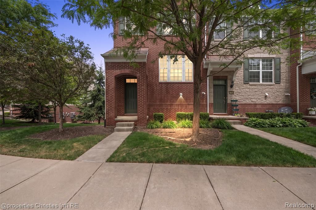 27928 Hopkins Drive, Novi, MI 48377