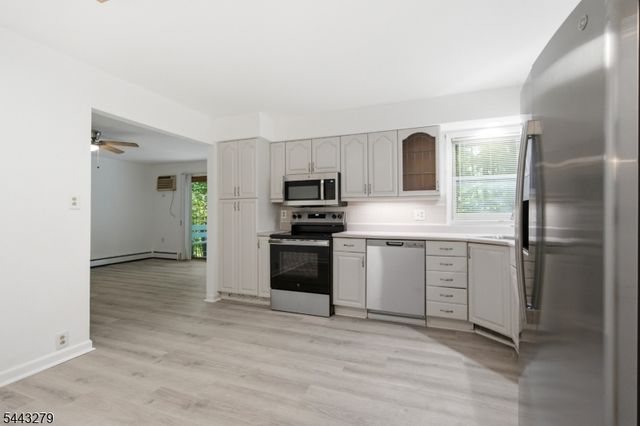 73 Lozier Rd, Mount Olive Twp., NJ 07828