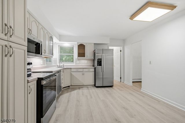 73 Lozier Rd, Mount Olive Twp., NJ 07828