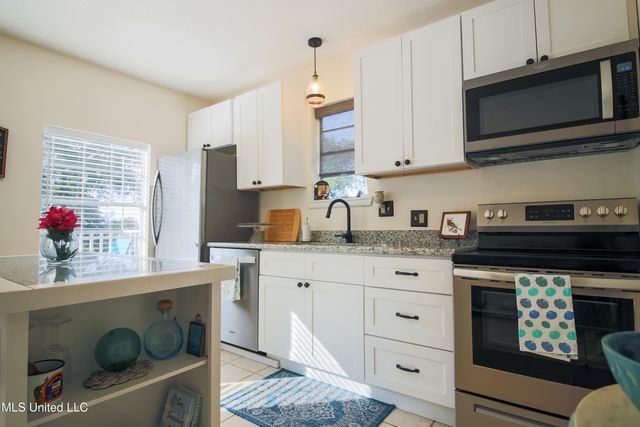 281 Forrest Avenue, Biloxi, MS 39530