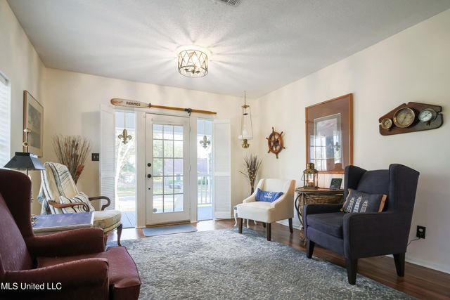 281 Forrest Avenue, Biloxi, MS 39530