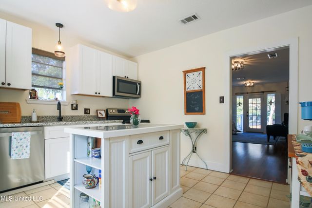 281 Forrest Avenue, Biloxi, MS 39530