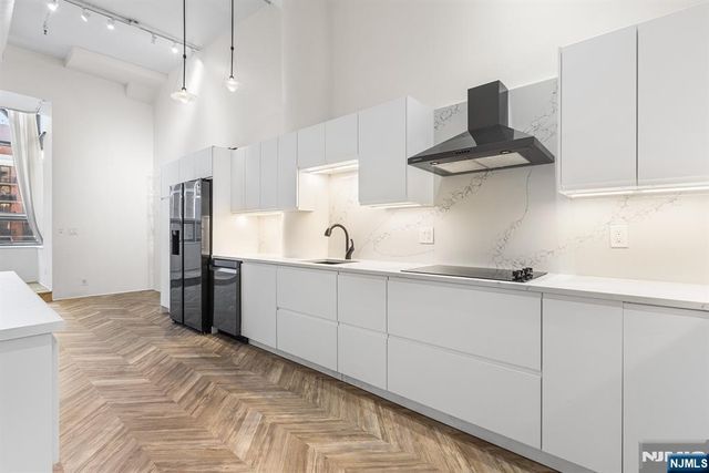 689 Luis Munoz Marin Boulevard 808, Jersey City, NJ 07310