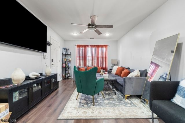 138 Lafayette St, Paterson City, NJ 07501