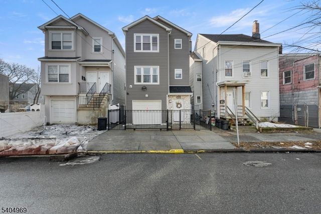 138 Lafayette St, Paterson City, NJ 07501