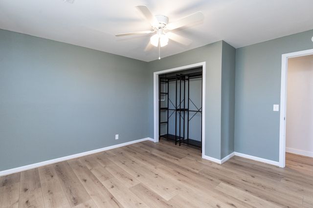 557 Peach Valley Rd, Gallatin, TN 37066