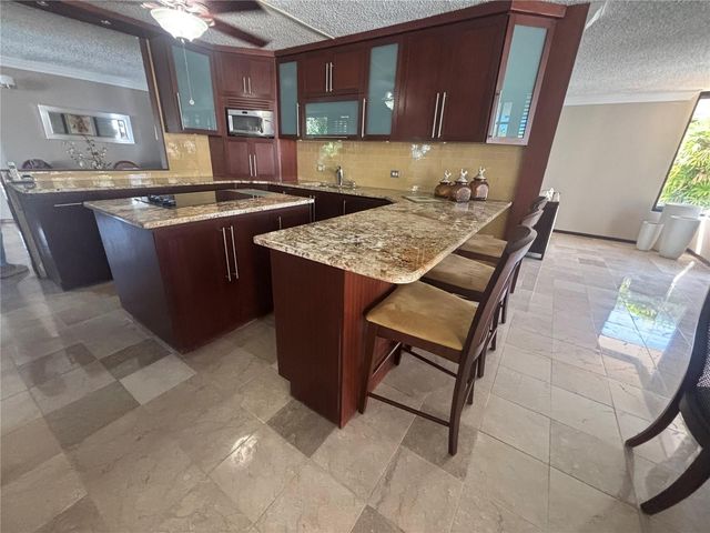 W 4-14 CALDERÓN DE LA BARCA, San Juan, PR 00926