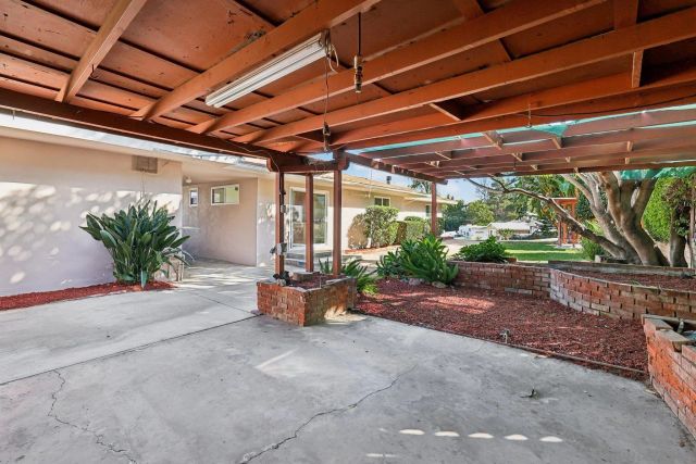 9070 Paradise Park Dr, Lakeside, CA 92040