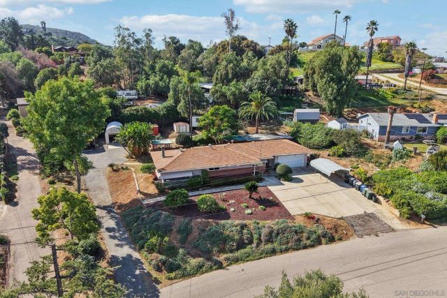 9070 Paradise Park Dr, Lakeside, CA 92040