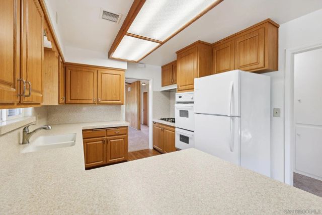 9070 Paradise Park Dr, Lakeside, CA 92040