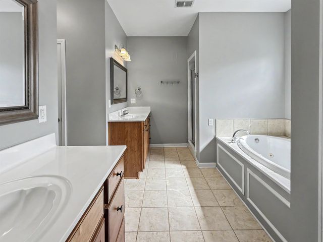 1706 MOSSY OAK LN, Collierville, TN 38017