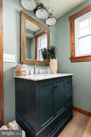 8735 SMITH CREEK RD, New Market, VA 22844