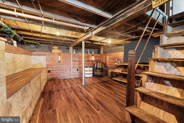 8735 SMITH CREEK RD, New Market, VA 22844