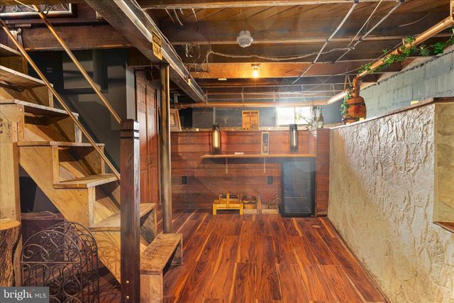 8735 SMITH CREEK RD, New Market, VA 22844