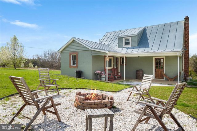 8735 SMITH CREEK RD, New Market, VA 22844