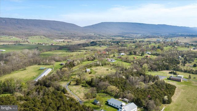 8735 SMITH CREEK RD, New Market, VA 22844