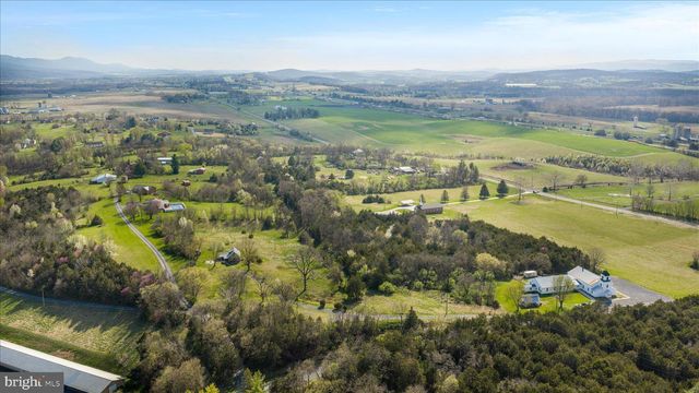 8735 SMITH CREEK RD, New Market, VA 22844