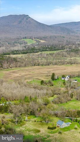 8735 SMITH CREEK RD, New Market, VA 22844