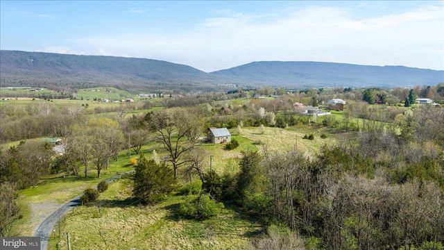 8735 SMITH CREEK RD, New Market, VA 22844