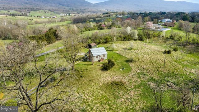 8735 SMITH CREEK RD, New Market, VA 22844