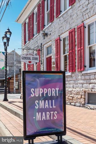 8735 SMITH CREEK RD, New Market, VA 22844