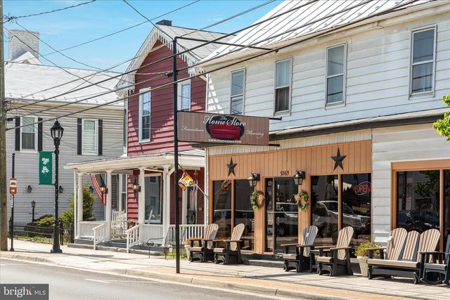 8735 SMITH CREEK RD, New Market, VA 22844