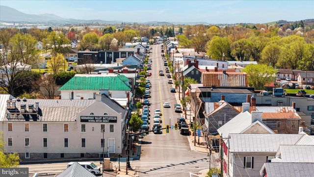 8735 SMITH CREEK RD, New Market, VA 22844