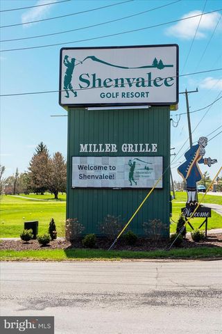 8735 SMITH CREEK RD, New Market, VA 22844