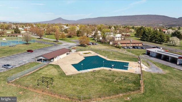 8735 SMITH CREEK RD, New Market, VA 22844