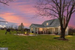 8735 SMITH CREEK RD, New Market, VA 22844