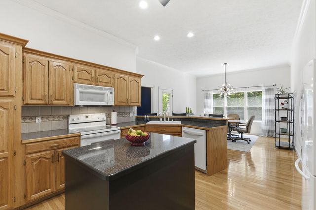 4212 Green Haven Drive, Nixa, MO 65714