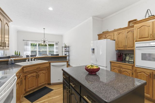 4212 Green Haven Drive, Nixa, MO 65714