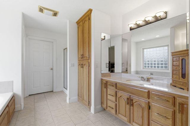 4212 Green Haven Drive, Nixa, MO 65714