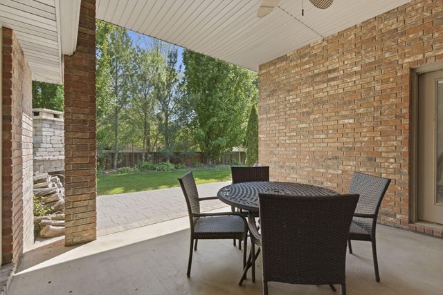 4212 Green Haven Drive, Nixa, MO 65714