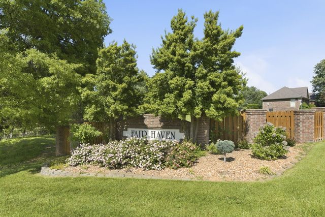 4212 Green Haven Drive, Nixa, MO 65714