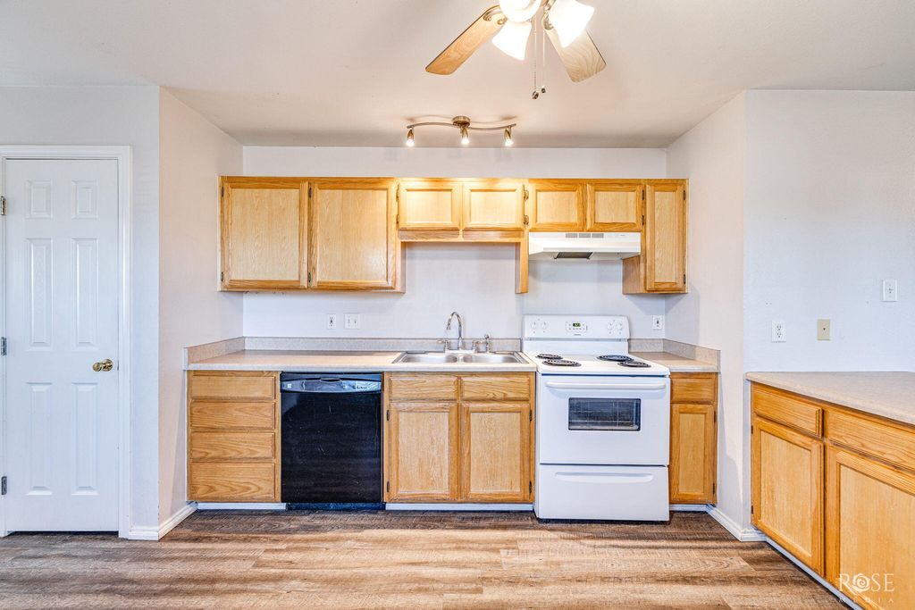 Image 10 of property listing at 1210 Guthrie Street, San Angelo, TX 76901