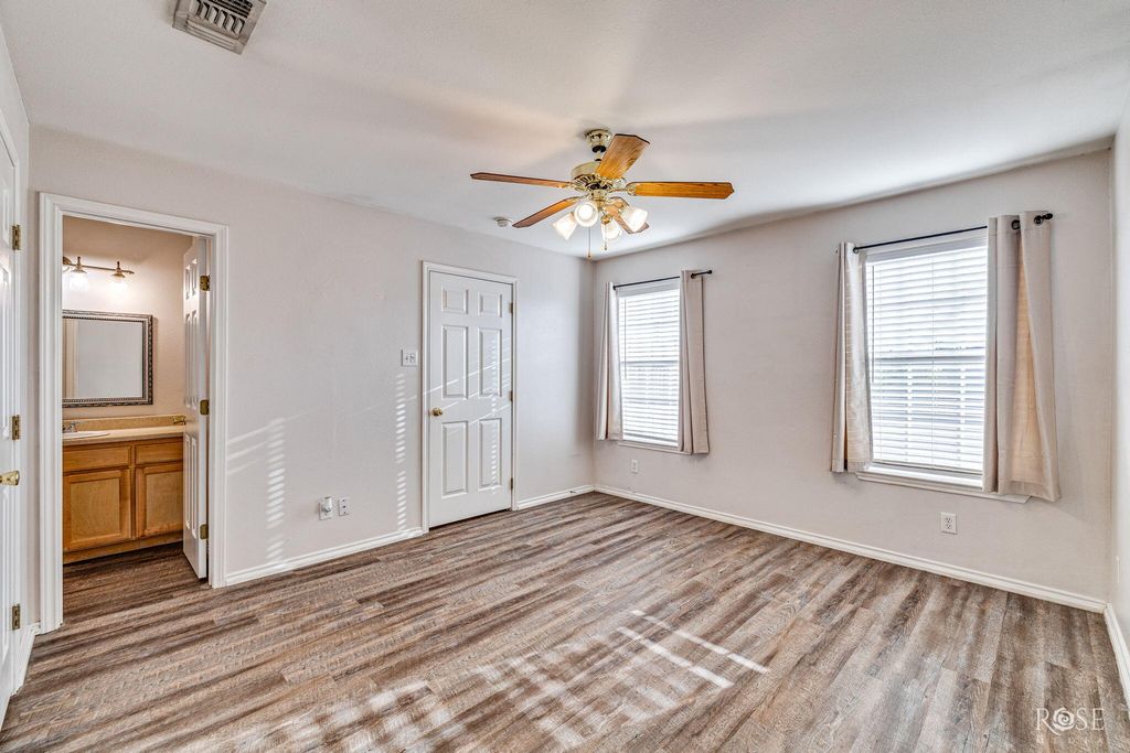 Image 13 of property listing at 1210 Guthrie Street, San Angelo, TX 76901
