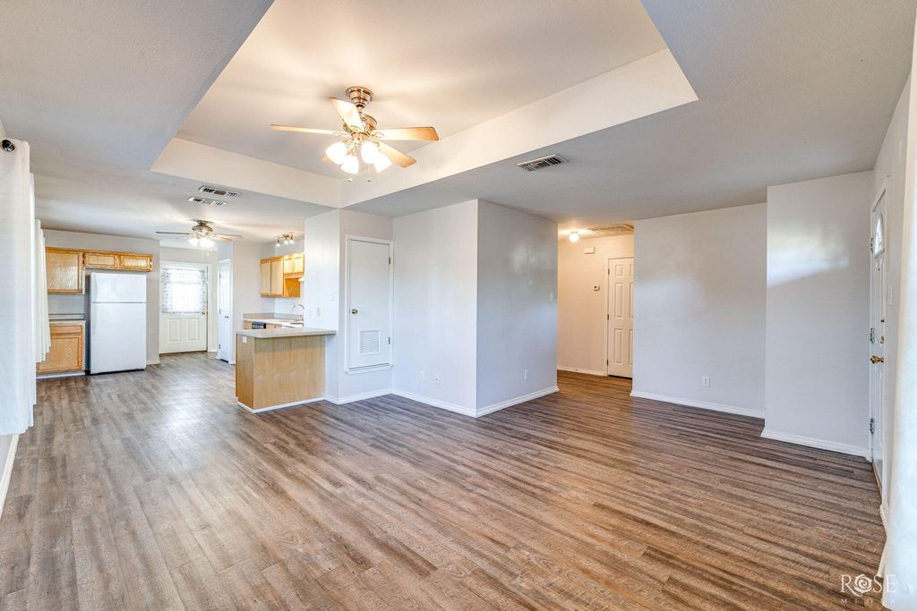 Image 7 of property listing at 1210 Guthrie Street, San Angelo, TX 76901