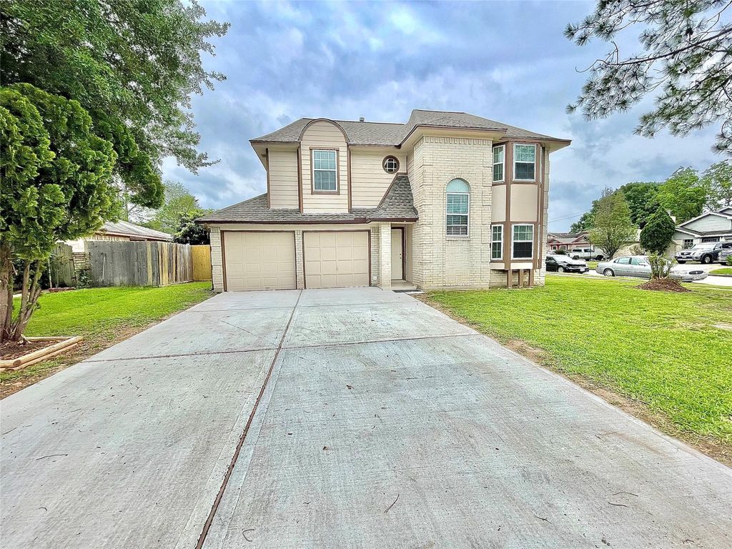 10910 Olivewood Drive, Houston, TX 77089